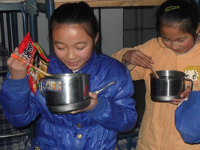 我们不得不吃方便面