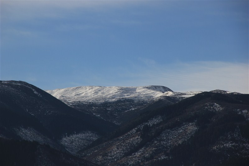 村里的雪山